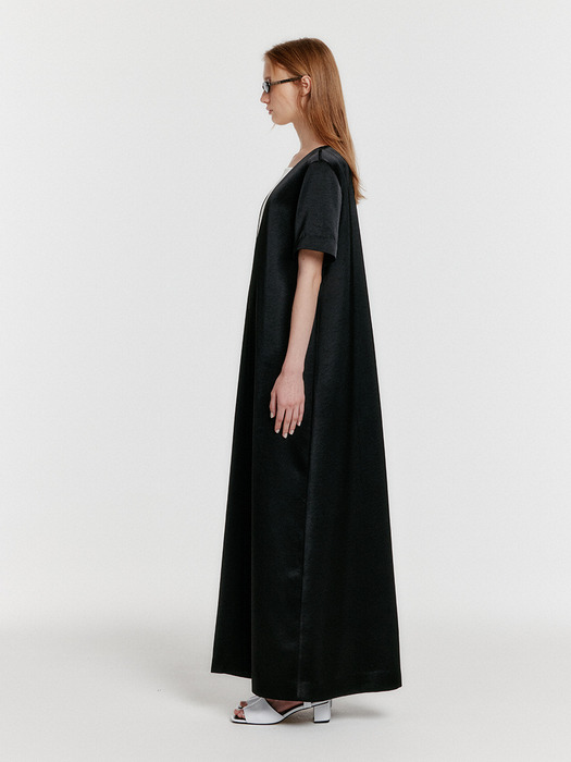 YIANA Short Sleeve Maxi Dress - Black/Ivory