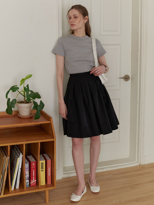 A PLEATED MIDI SKIRT_BLACK