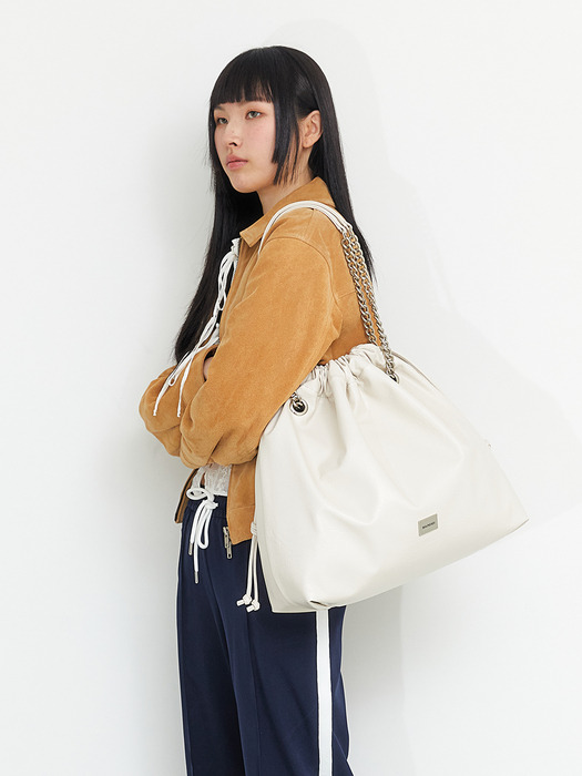 CH. SIDE TRAWSTRING BAG, CREAM