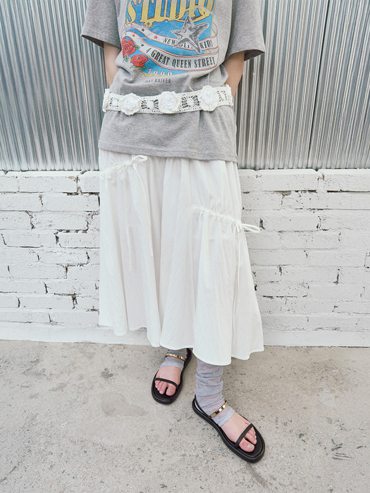 String Skirt in White VW4MS231-01