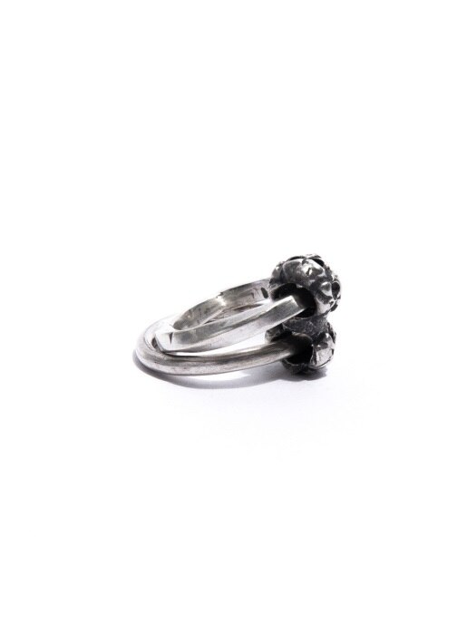 SILVER PIRATE CONNECTED RING