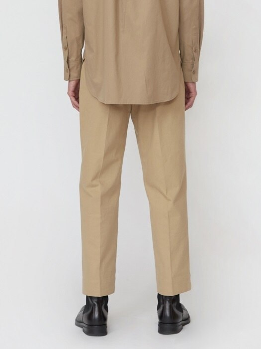 18FW REGULAR-FIT BUTTON-HEM TROUSERS - BEIGE