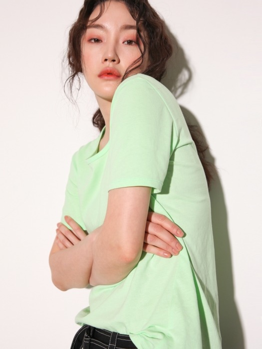Silket cotton U-neck t-shirt in Acid neon green