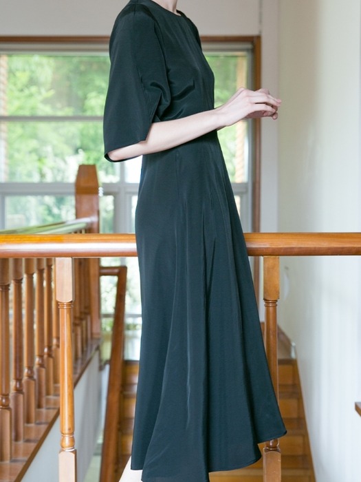Bell silhouette Dress - Black
