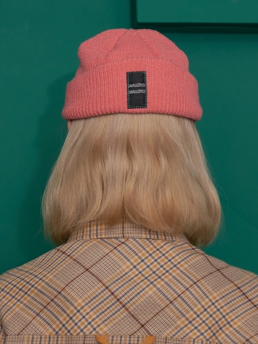 LABEL PATCH BEANIE / PINK