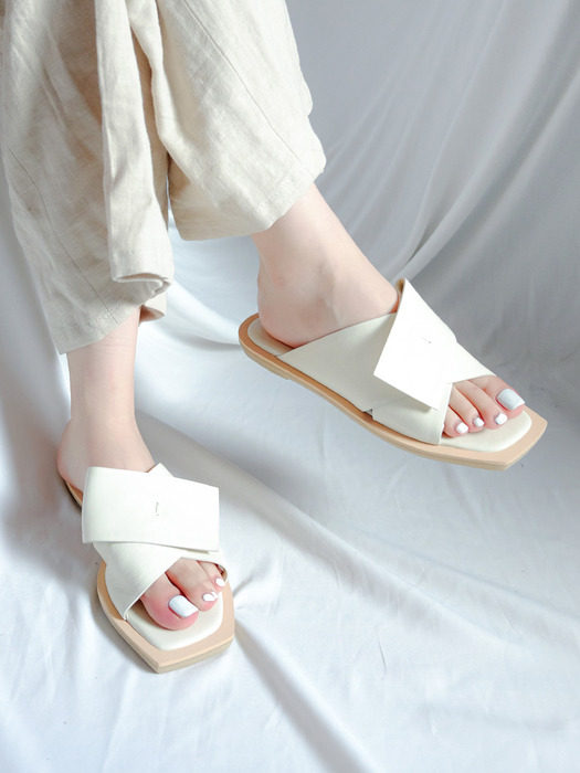 M_19VVD_SANDAL_IVORY