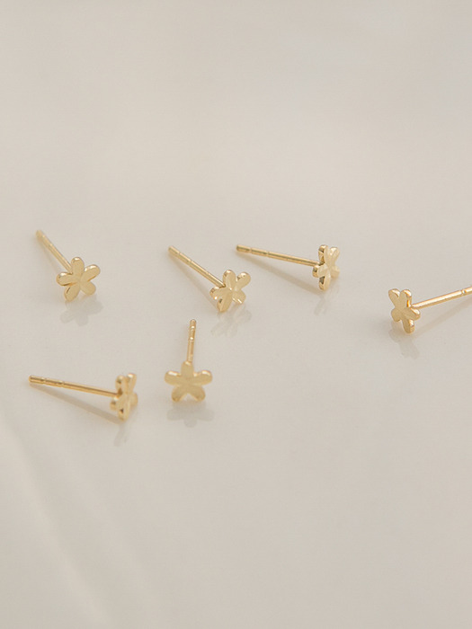 14k gold mini cutting flower earrings (14K 골드)