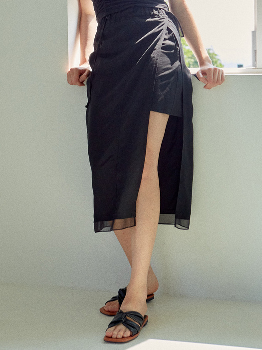 Layered Banding Skirt Black