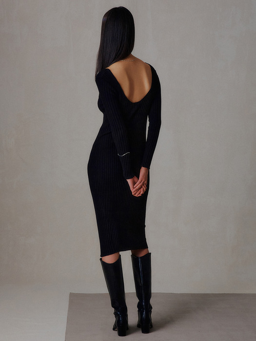 NECK POINT KNIT ONE-PIECE_BLACK