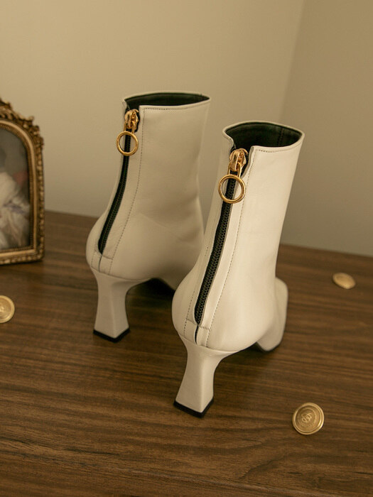 Olin lambskin ankle boots_white