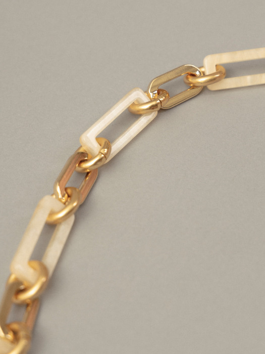 [단독]Oblong chain strap_almond cream