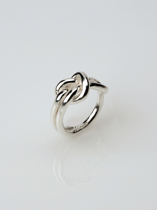 KNOT RING 01