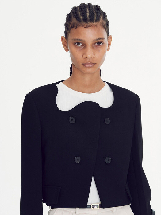 RC SIGNATURE NECK CROP JACKET (BLACK)