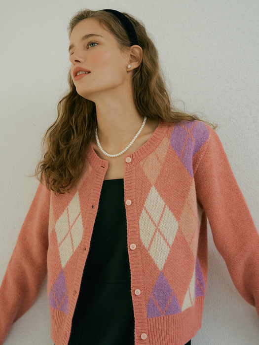 LAMBSWOOL ARGYLE CARDIGAN - PINK