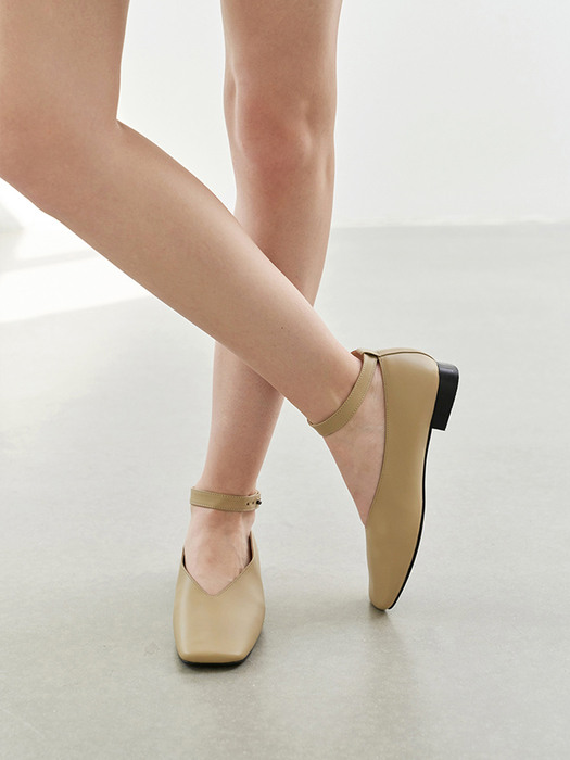 SQUARE TOE ANKLE STRAP LEATER FLASTS [BEIGE]