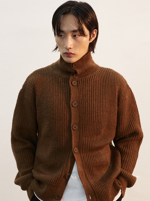 V126 high neck knit cardigan (brown)