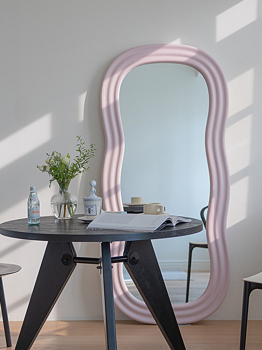 Wave Mirror (Pastel Pink / Medium)