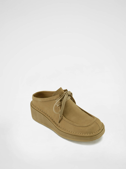 K22-SH013 / CHUKKA CLOGS