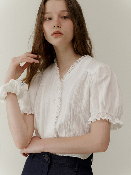 2.94 Lace blouse (White)