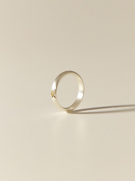 gold star ring(4mm)(UNISEX)