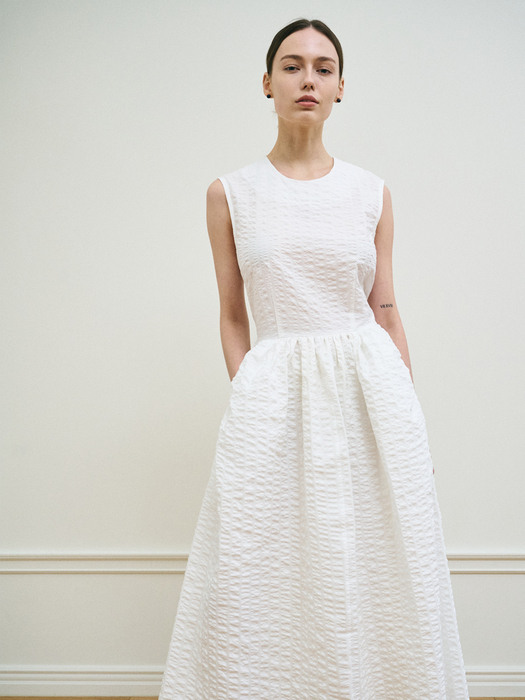 Wave Shirring pocket long dress - White