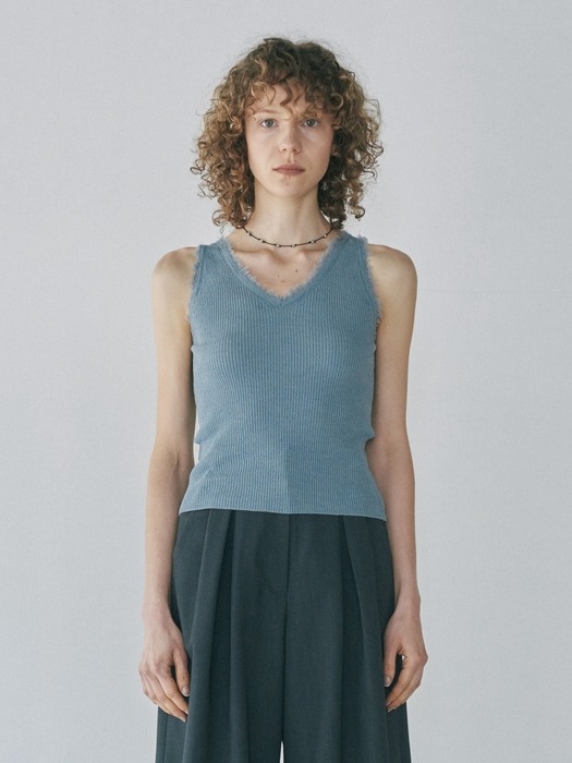 HAIRY KNIT SLEEVELESS (blue)