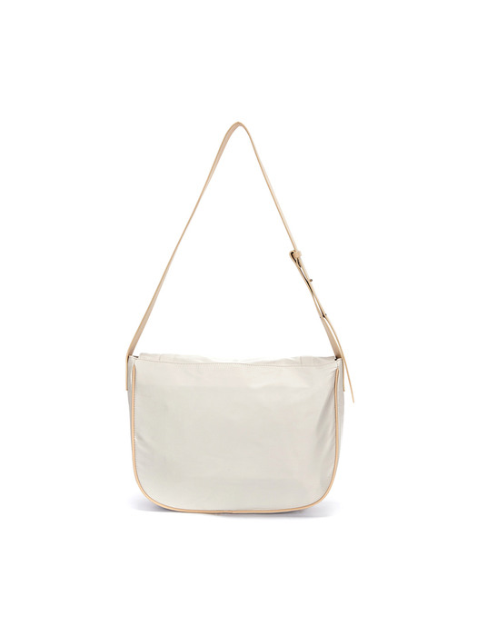 BIG BUCKLE BAG IN WHITE