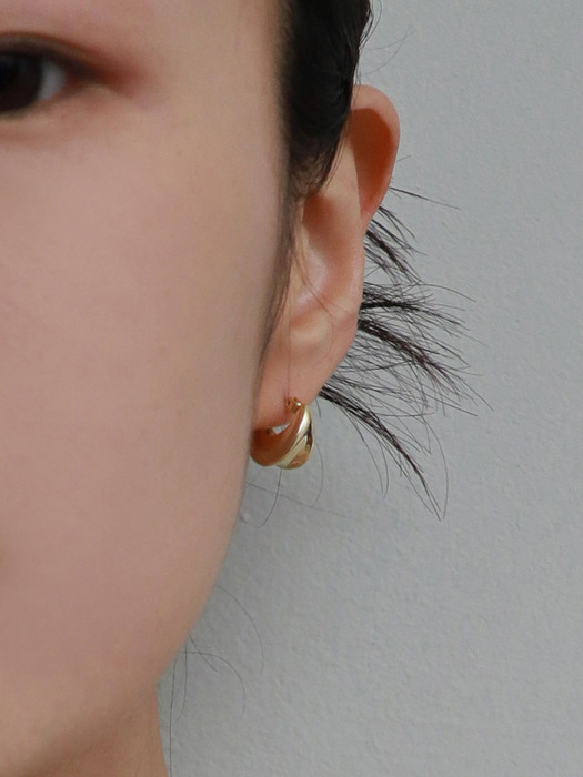 oval volume earring