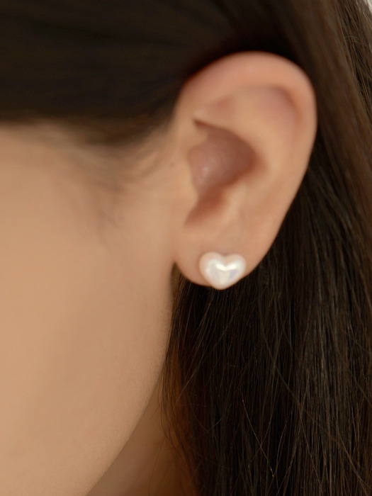 mini pearl heart earrings
