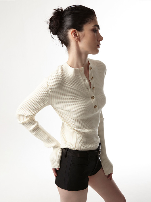 DEEP HENLEY NECK RIBBED KNIT (IVORY)
