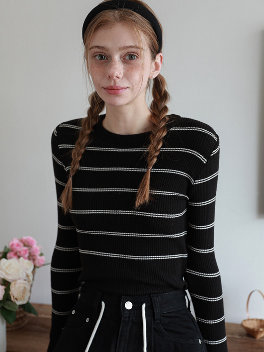 Striped round knitwear Black