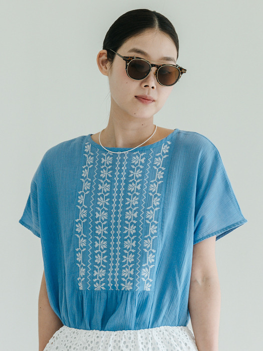 Embroidery Loose Blue Blouse