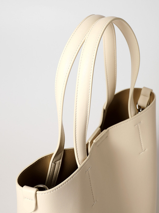 [에어팟 파우치증정]Vegan leather Handle Bucket bag_Ivory