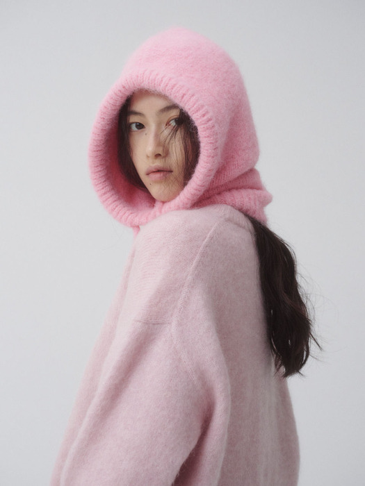 Larva balaclava_pink