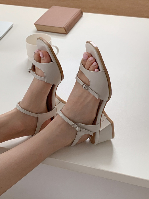 [리퍼브][단독] IS_241694_CLIP SANDALS