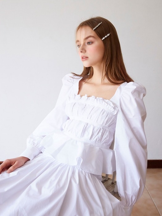 Pleats taped blouse (White)