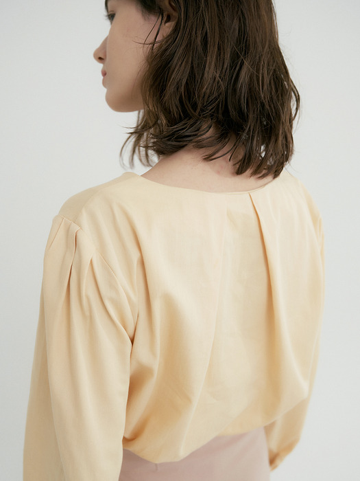 comos330 heart neck pintuck blouse (l/yellow)