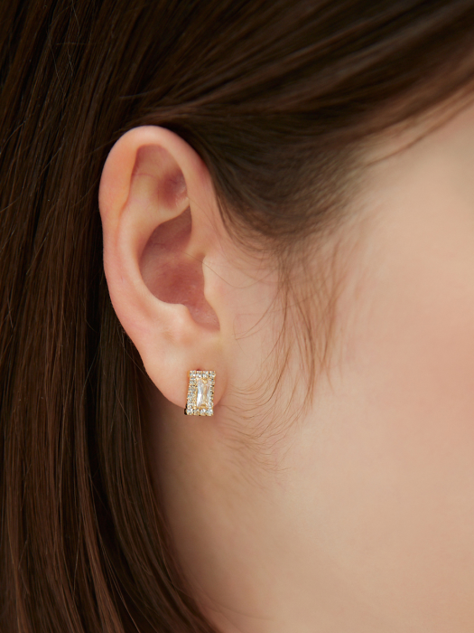 frame cubic earring