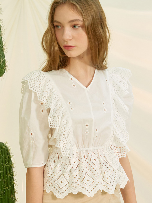 iuw698 punching laced blouse (white)