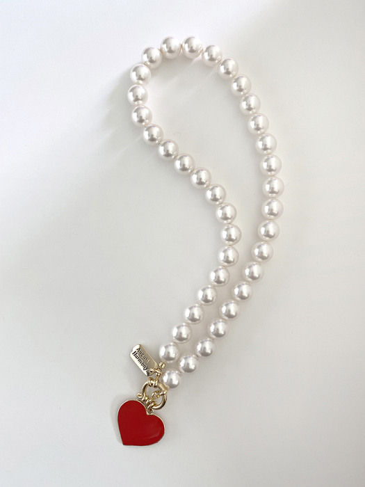 Love me pearl necklace