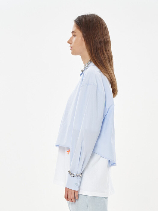 OVER FIT EMBROIDERY REVERSE W/S CROP BLUE SHIRT