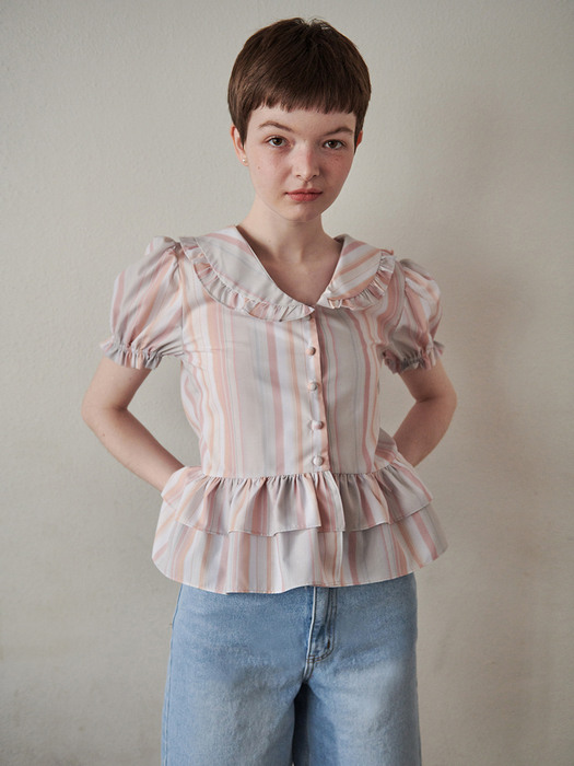 RUFFLED COLLAR BLOUSE