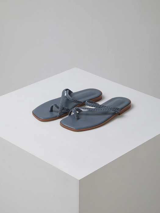 The essential sandal(Blue orchid)