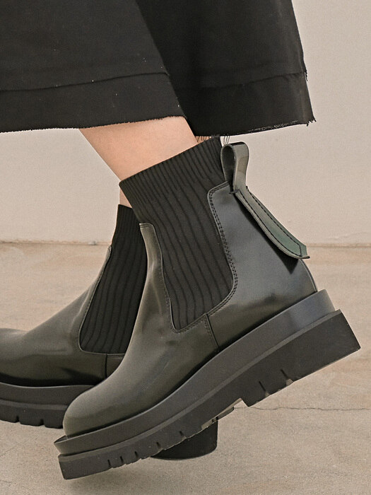 1545 Martin Chelsea Boots-d green