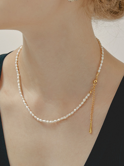 Hei헤이]ESSENTIAL OVAL PEARL NECKLACE