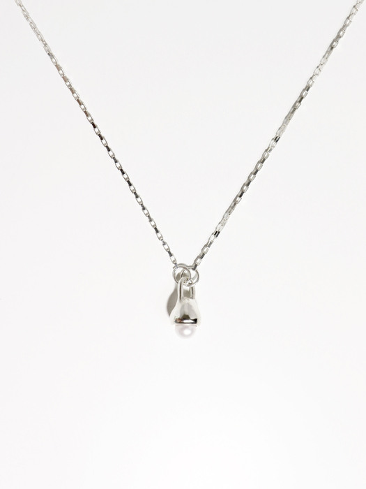 mini pearl necklace
