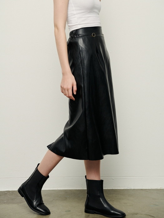 Smile-button Point leather skirt