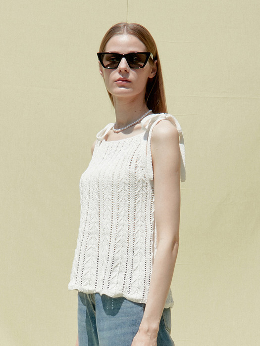OU897 netted string sleeveless knit (white)