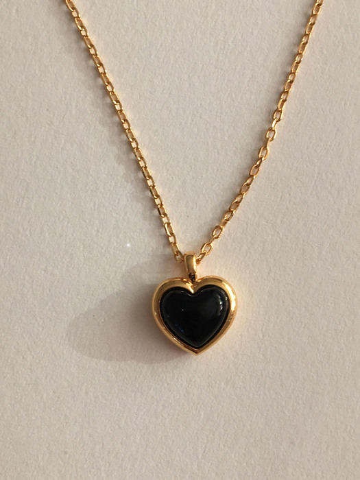 heart onyx necklace