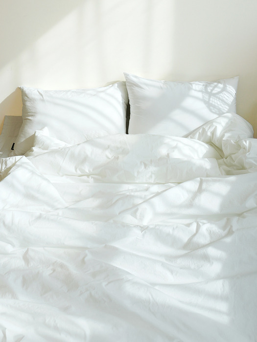 Lazyz Classic Home Comforter - True White